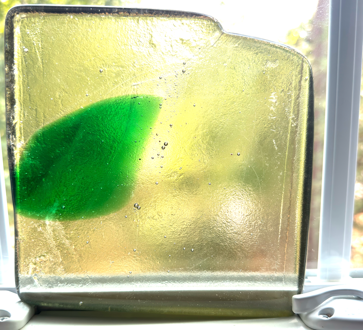 6 x 6 x 1/2 Inch Tile - Clear with Light Green Center