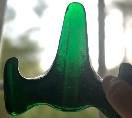 Handmade Kiln-Formed Glass Easel (medium 6" x 5.5" x 4") - Emerald Green
